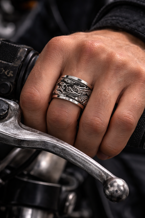 Dragon Spinner Ring in 925 sterling silver – angle view