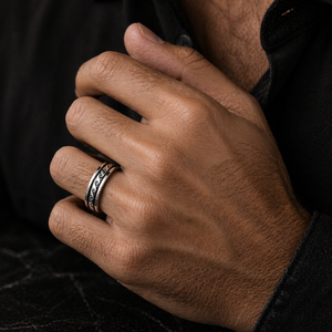 Wave Spinner Ring in 925 sterling silver – angle view