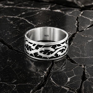Tribal Spike Barbed Wire Ring in 925 sterling silver – side view