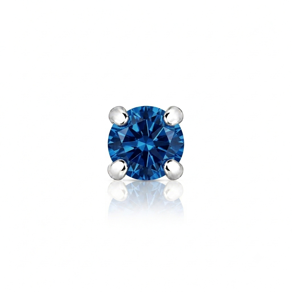2mm Round Crystal Prong-Set Nose Stud in 925 sterling silver – detail view
