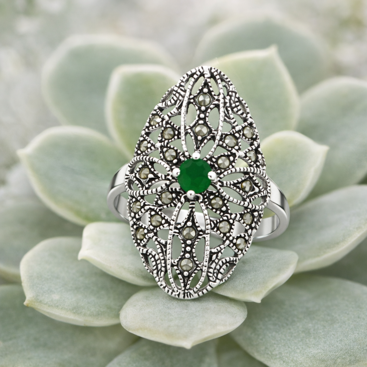 Floral Black & Green Onyx Marcasite Ring in 925 sterling silver – detail view