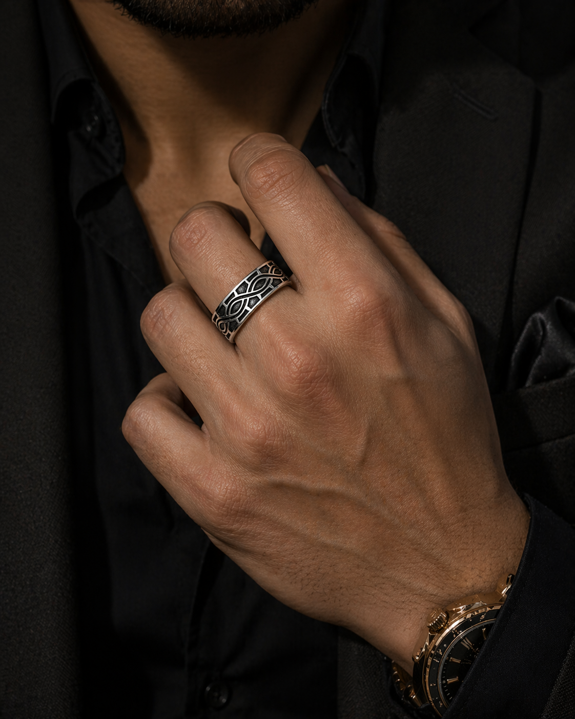 Infinity Band Ring in 925 sterling silver – angle view