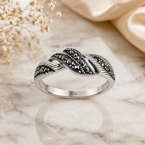 Marcasite Three-Leaf Twist Ring in 925 sterling silver – side view