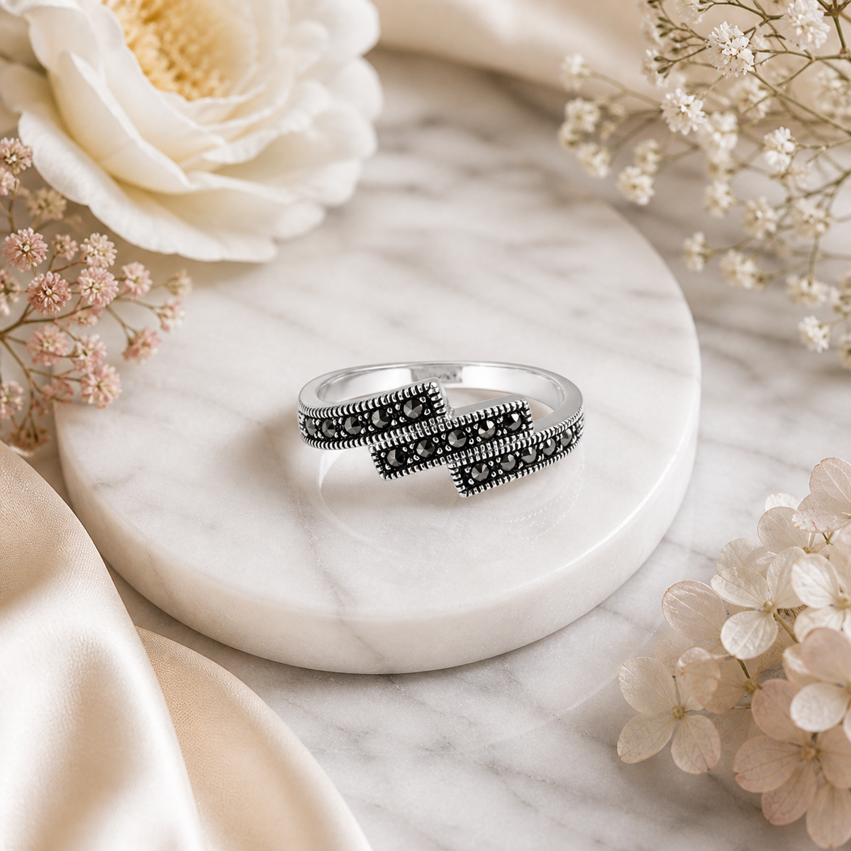 Marcasite Bypass Wave Ring in 925 sterling silver – side view