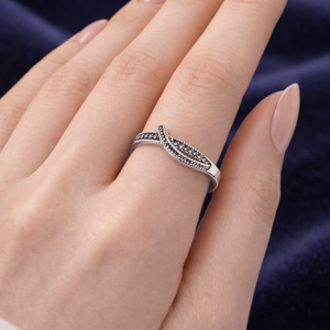 Marcasite Crossover Band Ring in 925 sterling silver – angle view