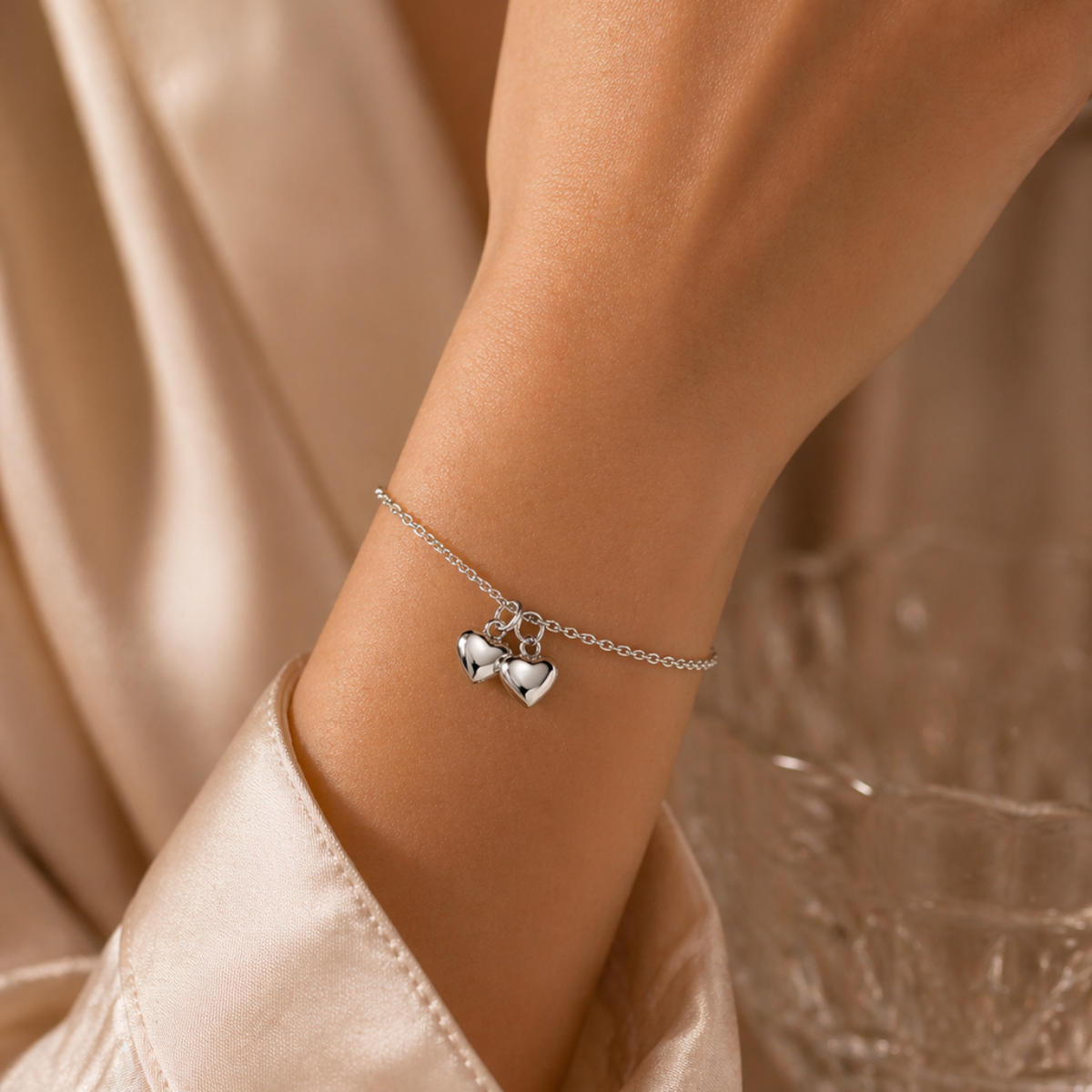 Double Heart Charm Bracelet in 925 sterling silver – angle view