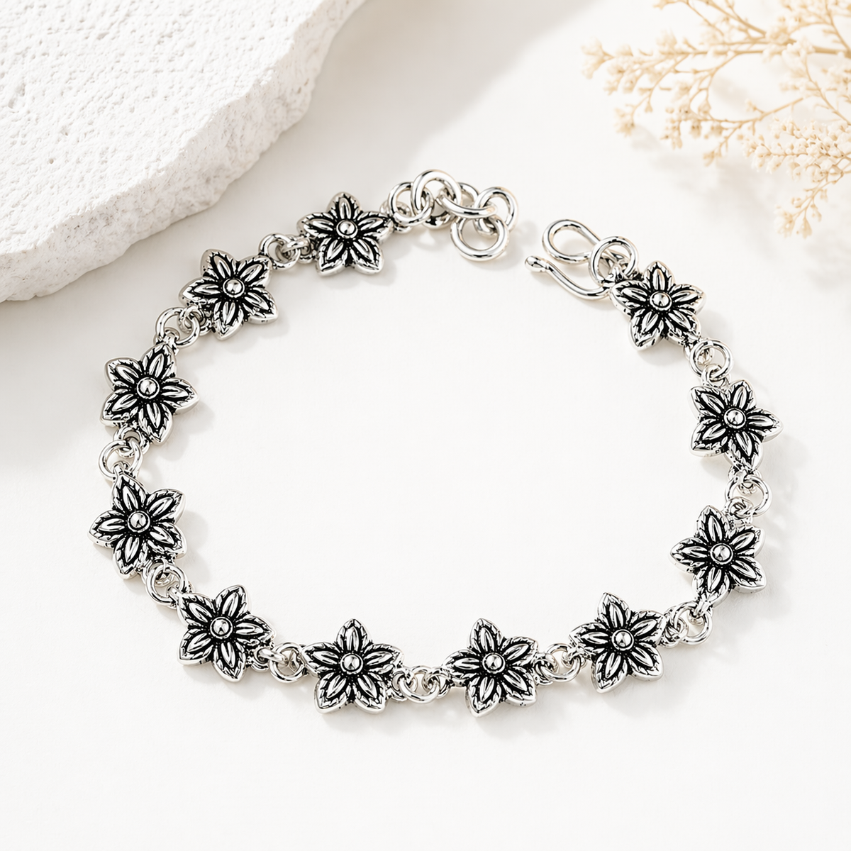 Five-Petal Flower Link Bracelet in 925 sterling silver – side view