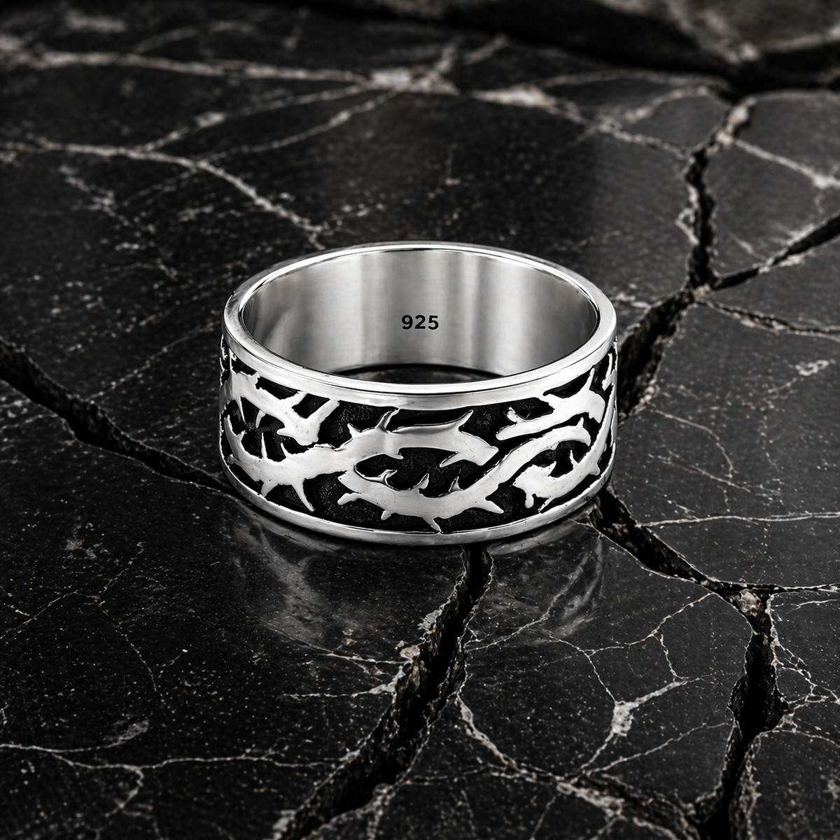 Tribal Spike Barbed Wire Ring in 925 sterling silver – side view