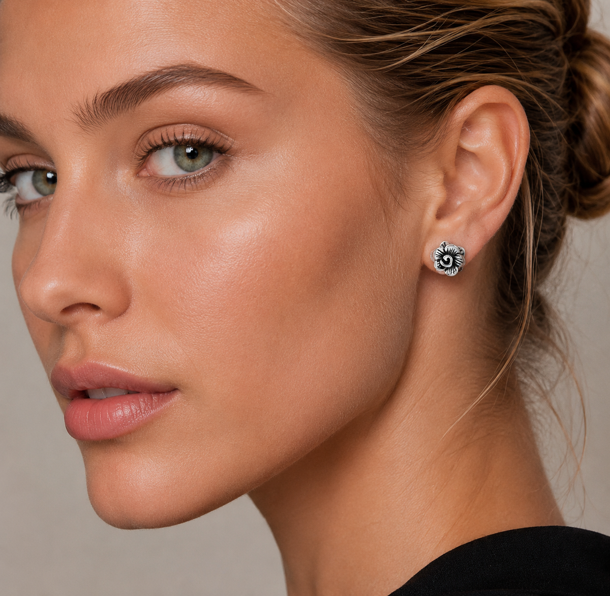 Vintage Floral Swirl Stud Earrings in 925 sterling silver – side view